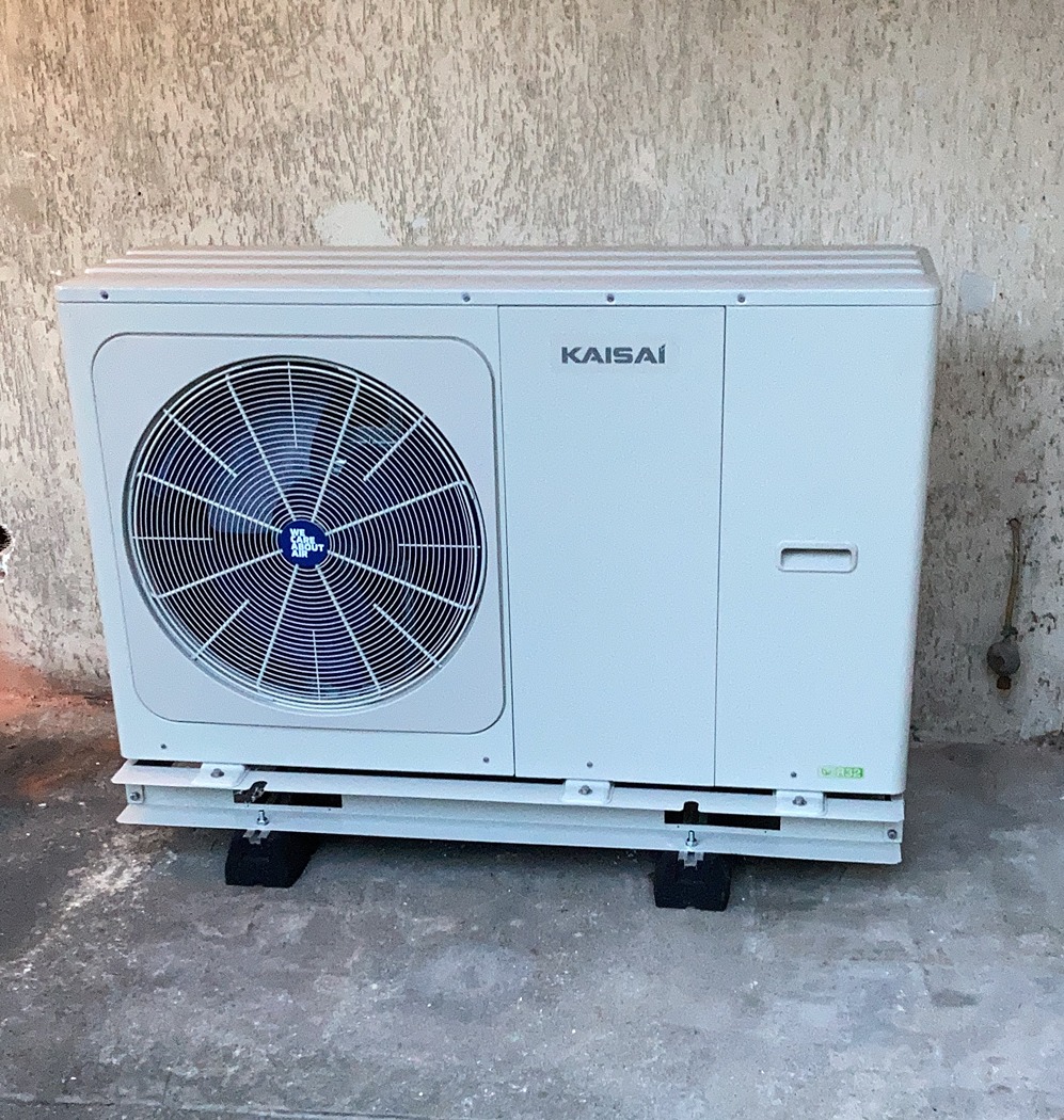 0FBB7895 E4CC 4154 AF32 F56BA272E9EF 1